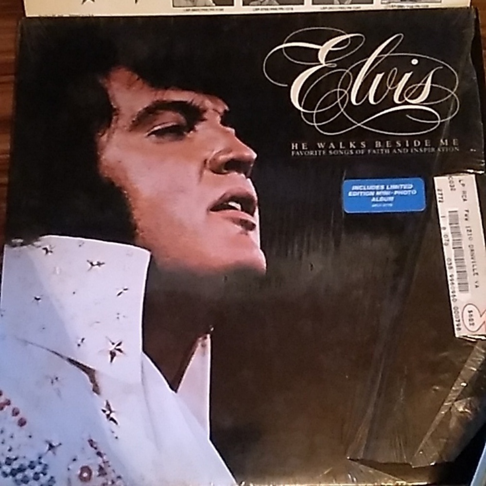 Vintage Elvis Presley He Walks Beisde Me vinyl album